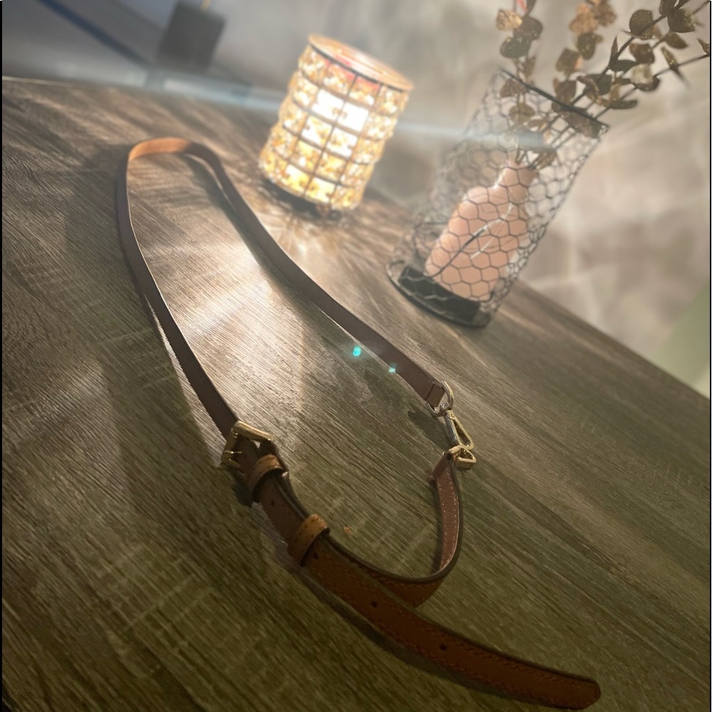 Michael Kors brown shoulder strap